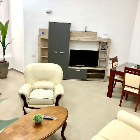 Apartment Tesla Pančevo Exteriör bild