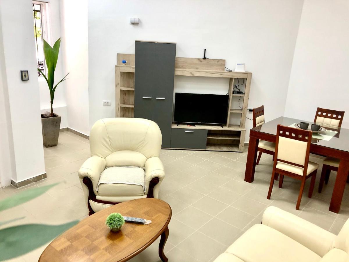 Apartment Tesla Pančevo Exteriör bild