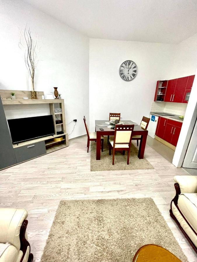 Apartment Tesla Pančevo Exteriör bild
